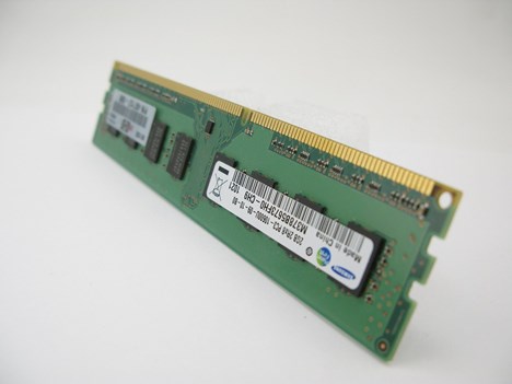 HP 2GB DDR3-1600 DIMM for rp5800 (B4U35AA) 319EL